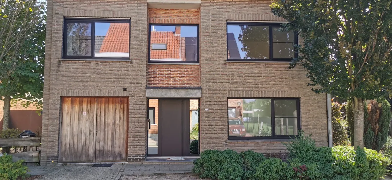 Aluminium ramen Heislagsebaan voorzijde